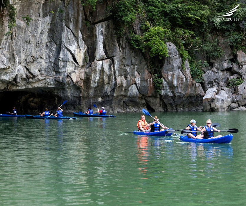 Du thuyền Vera Cruise 7 tiếng thăm Vịnh Hạ Long