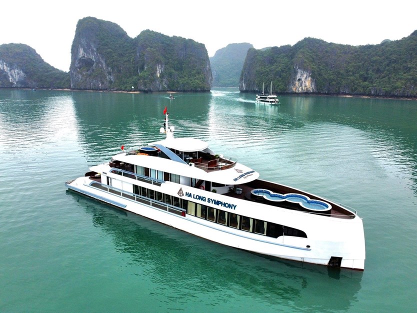 Du thuyền Ha Long Symphony tour Hạ Long 7h trong ngày