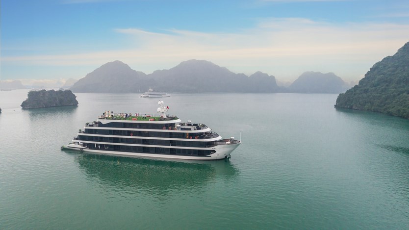 Du thuyền Velar Of The Seas 5 sao Vịnh Lan Hạ