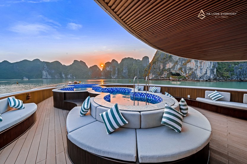 Du thuyền Ha Long Symphony tour Hạ Long 7h trong ngày