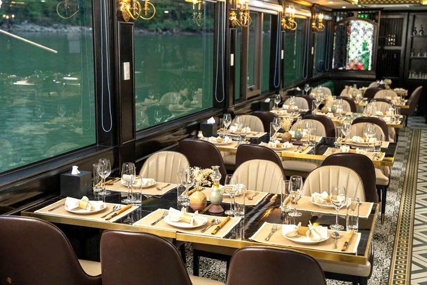 Du thuyền Vera Cruise 7 tiếng thăm Vịnh Hạ Long