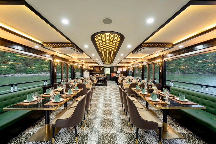 Du thuyền Vera Cruise 7 tiếng thăm Vịnh Hạ Long