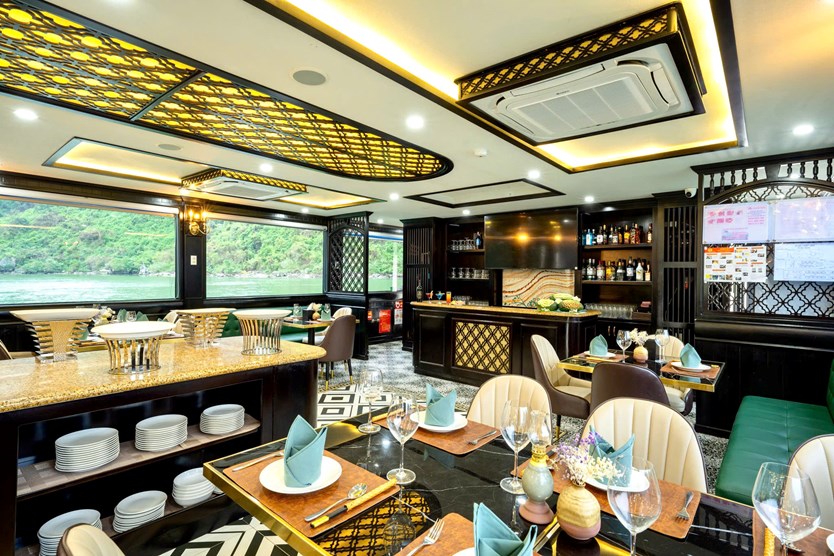 Du thuyền Vera Cruise 7 tiếng thăm Vịnh Hạ Long