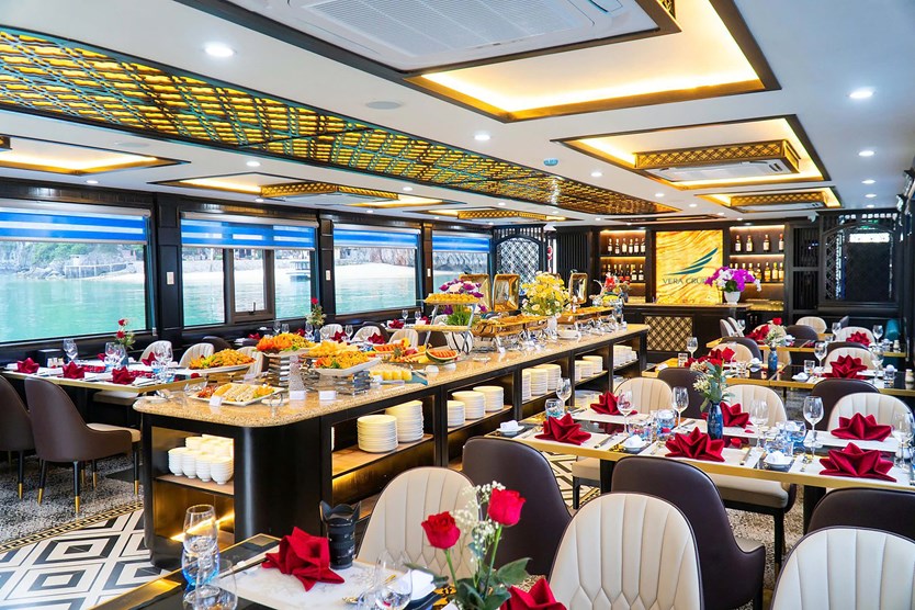 Du thuyền Vera Cruise 7 tiếng thăm Vịnh Hạ Long