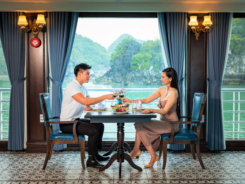 Du thuyền V-Dream 6 tiếng thăm Vịnh Hạ Long