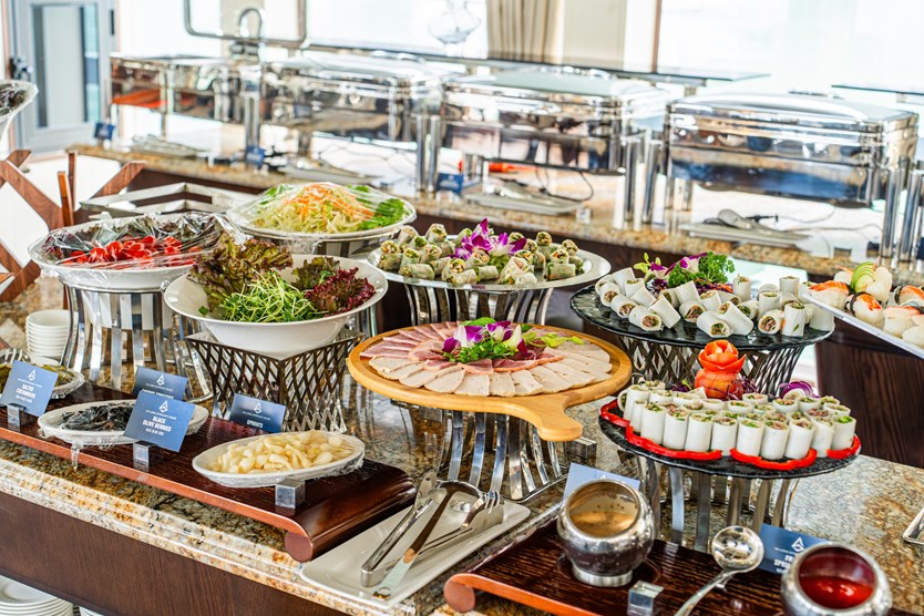 Du thuyền ăn tối Hạ Long Symphony Cruise 5*