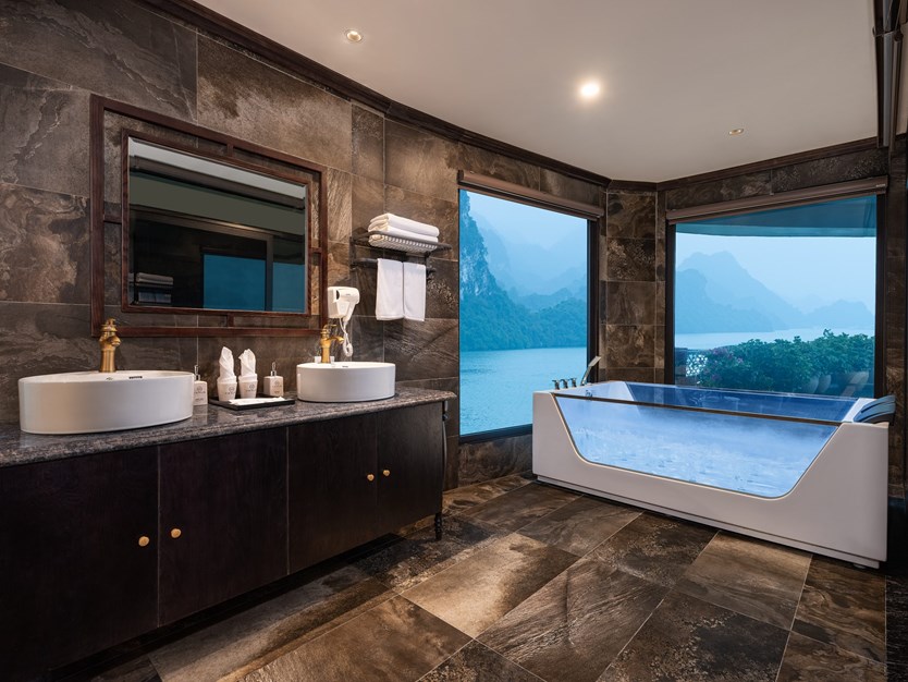 Du thuyền Velar Of The Seas 5 sao Vịnh Lan Hạ