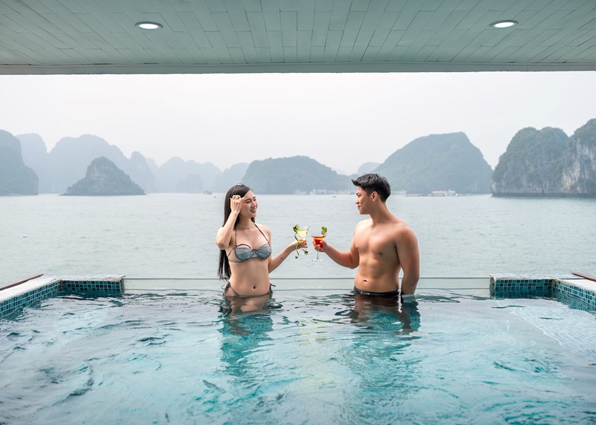 Du thuyền V-Dream 6 tiếng thăm Vịnh Hạ Long