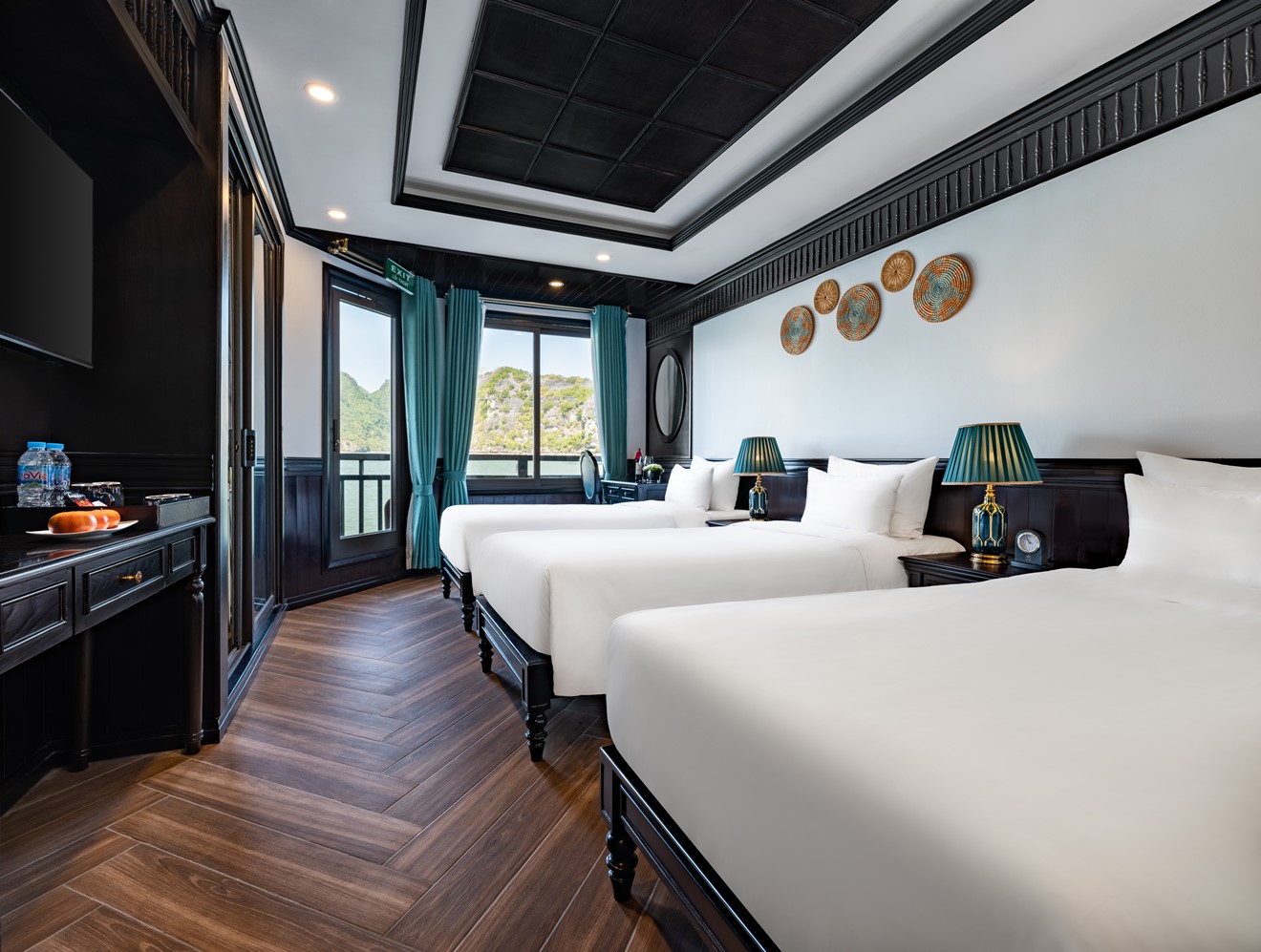 Du thuyền Rita cruise 5* Vịnh Lan Hạ 15 Phòng Triple Suite Ban Công Riêng Rita cruise