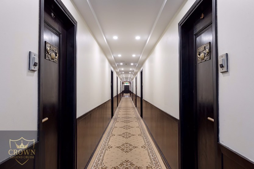 Du thuyền Crown Legend Vịnh Hạ Long 2 ngày 1 đêm