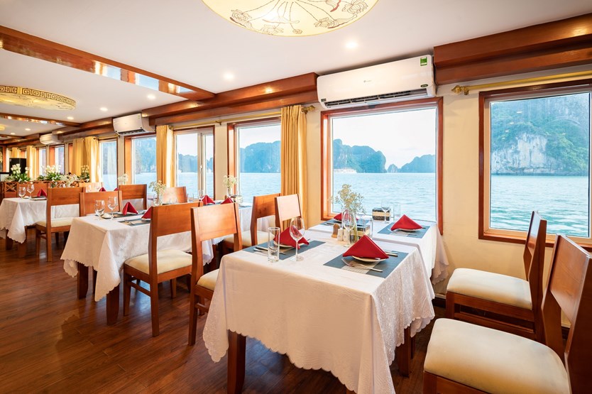 Du thuyền Crown Legend Vịnh Hạ Long 2 ngày 1 đêm