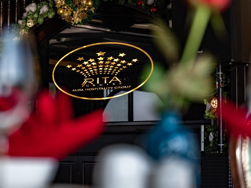 Du thuyền Rita cruise 5* Vịnh Lan Hạ