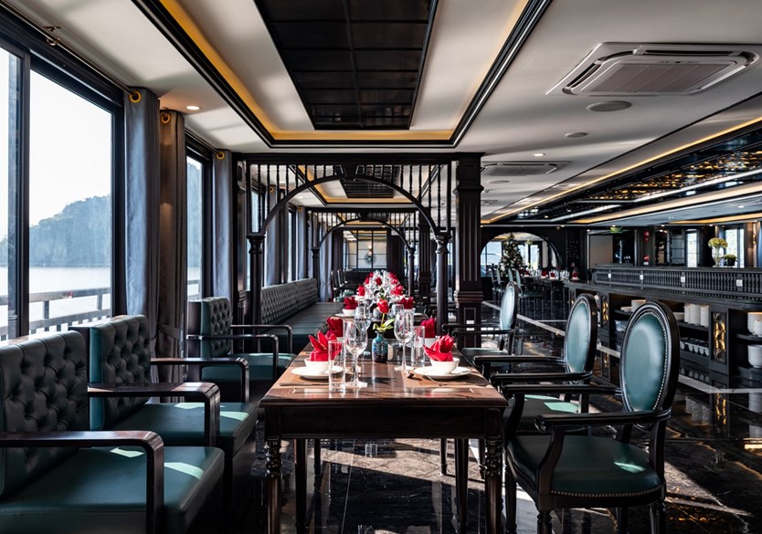 Du thuyền Rita cruise 5* Vịnh Lan Hạ