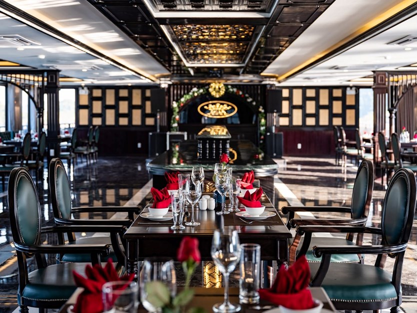 Du thuyền Rita cruise 5* Vịnh Lan Hạ