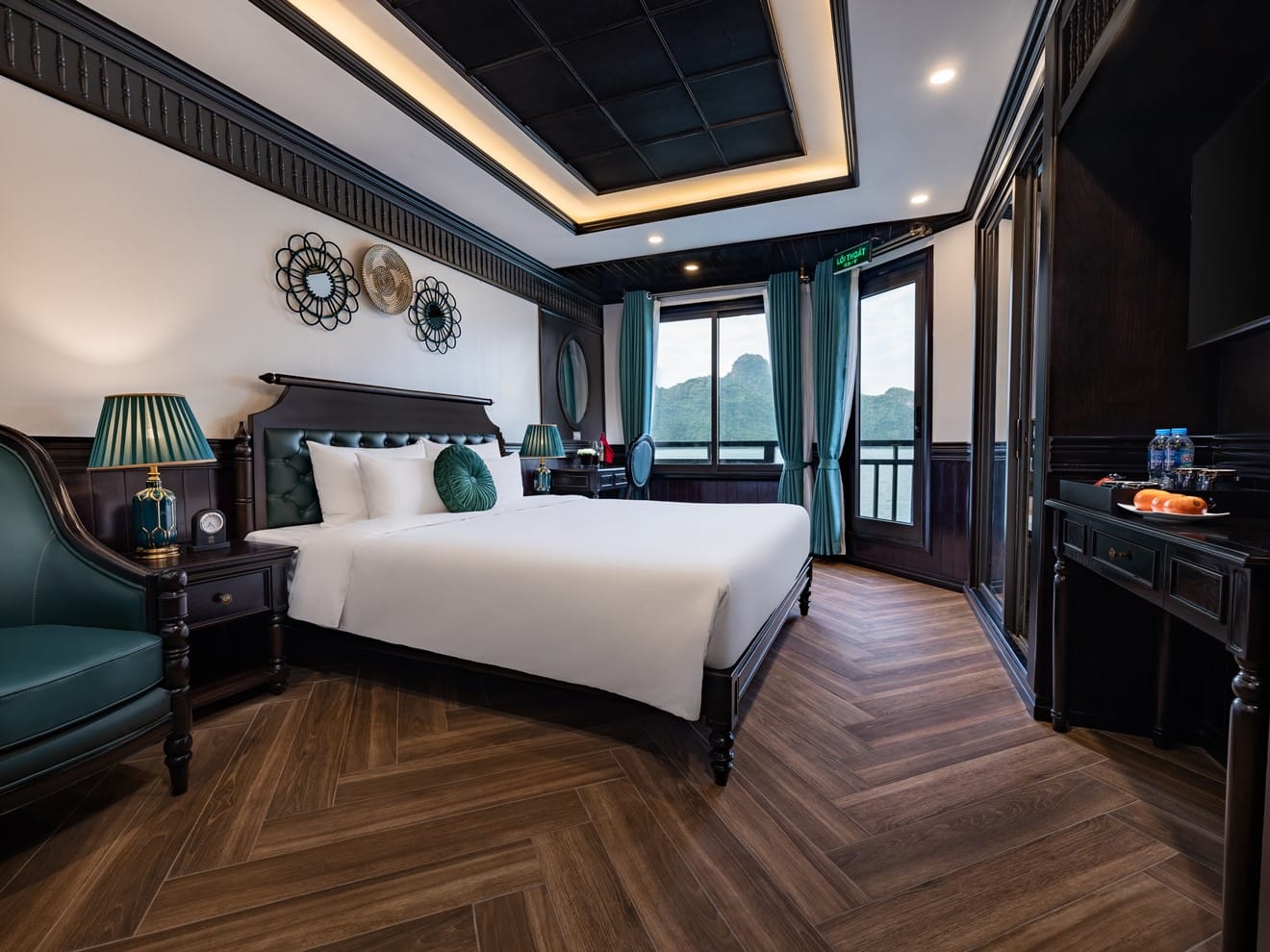 Du thuyền Rita cruise 5* Vịnh Lan Hạ 14 Phòng Senior Suite Giường Đôi hoặc 2 Giường Đơn Ban Công Riêng Rita cruise