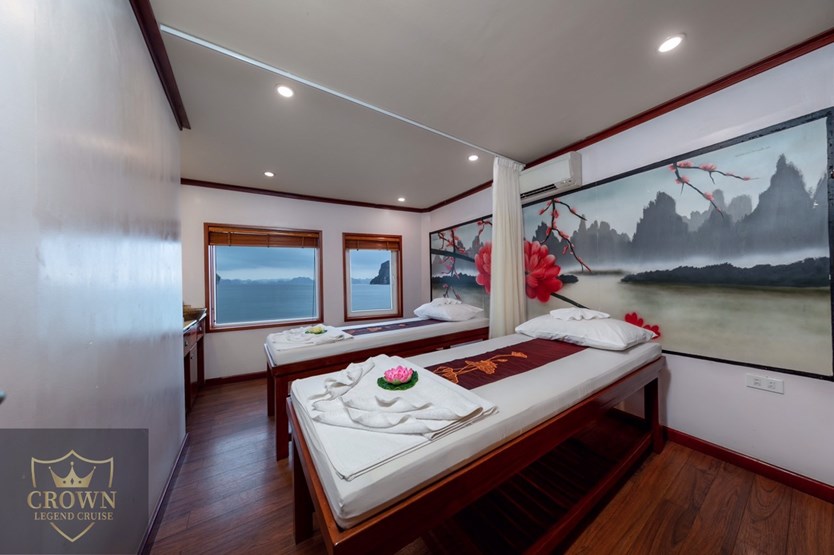 Du thuyền Crown Legend Vịnh Hạ Long 2 ngày 1 đêm