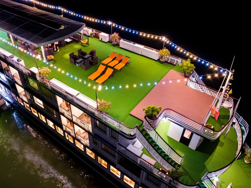 Du thuyền Crown Legend Vịnh Hạ Long 2 ngày 1 đêm