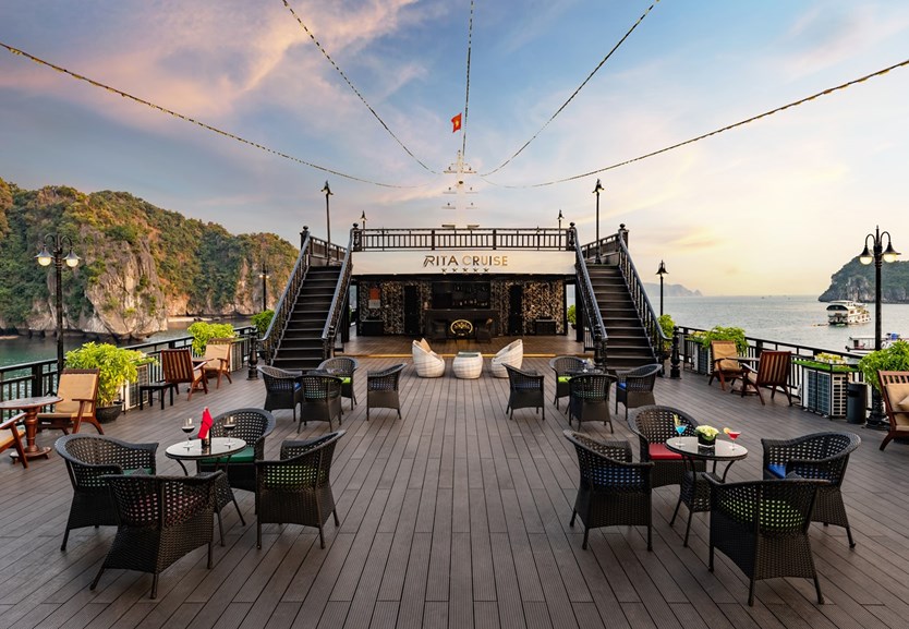 Du thuyền Rita cruise 5* Vịnh Lan Hạ