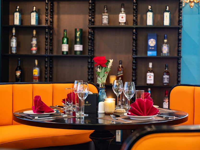 Du thuyền Amethyst Day cruise tour Hạ Long 7h trong ngày