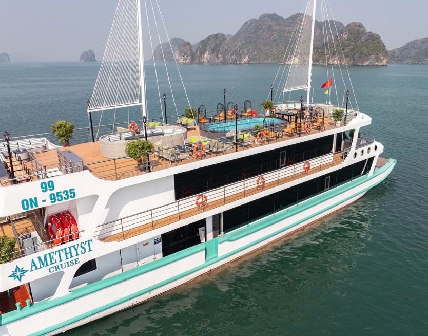 Du thuyền Amethyst Day cruise tour Hạ Long 7h trong ngày