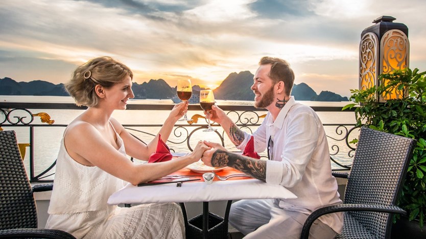 Du thuyền Aquamarine 5 sao Vịnh Hạ Long