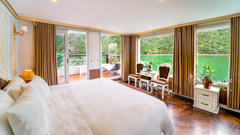 Du thuyền Aquamarine 5 sao Vịnh Hạ Long