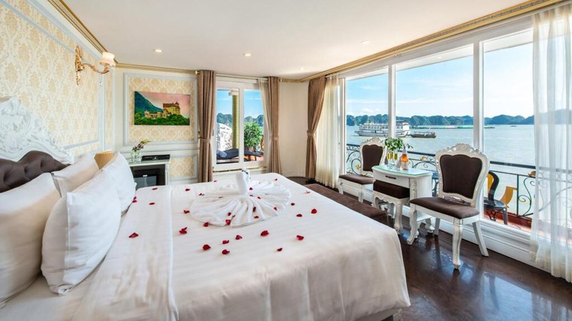 Du thuyền Aquamarine 5 sao Vịnh Hạ Long