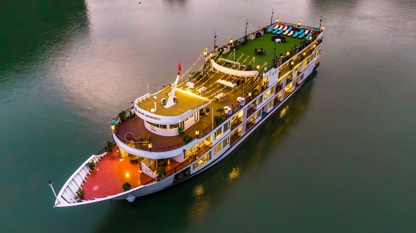 Du thuyền Aquamarine 5 sao Vịnh Hạ Long